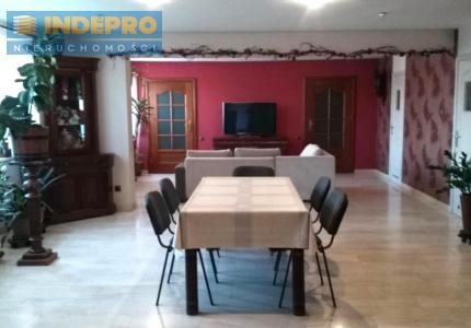 Salon z widokiem na pokoje gościnne - Apartament