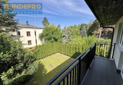 balkon przy dwóch sypialniach