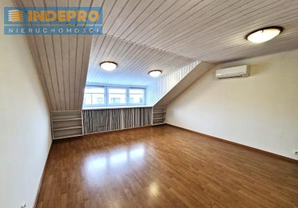 duży pokój II piętro