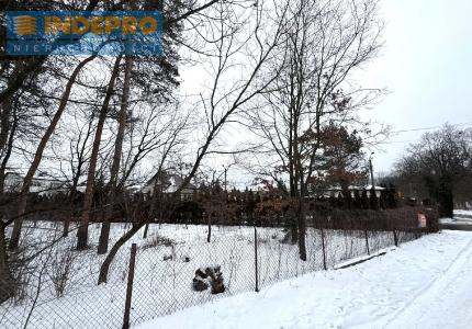 działka od strony drogi wewnętrznej