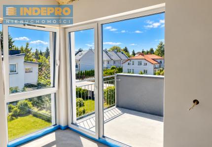 Wyjście z salonu na balkon